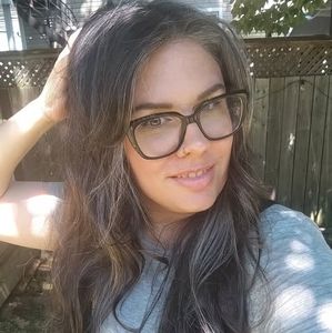 Meet your Posher, Kassandra